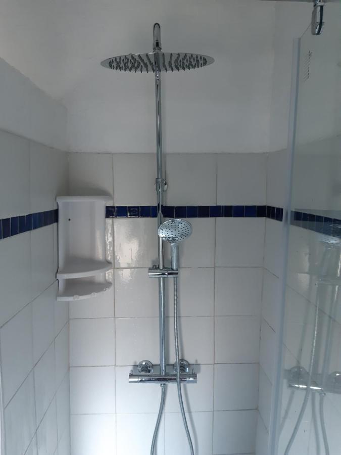 Garden Annexe Villa Вилньов Любе Екстериор снимка